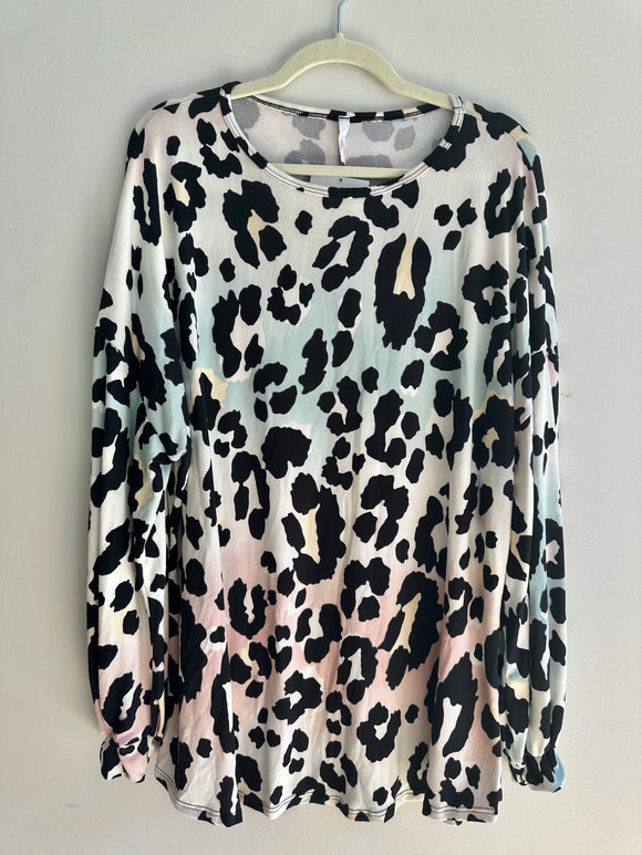 SECONDHAND 1X - NWT CRC Rainbow Leopard Top
